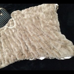 Luxury -Designer - LA FIORENTINA Brown Faux Fur Satin/Lined Poncho Chic One Size